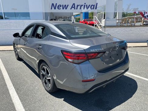 Used 2024 Nissan Sentra SV FWD image 8