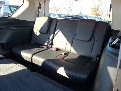 Certified 2024 INFINITI QX80 Premium Select w/ Cargo Package image 10