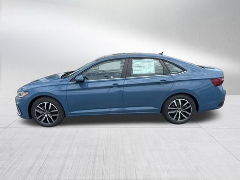 New 2026 Volkswagen Jetta SE FWD image 2