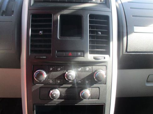 Used 2009 Dodge Grand Caravan SXT w/ Family Value Group FWD image 12