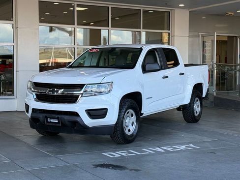 Used 2020 Chevrolet Colorado W/T image 2