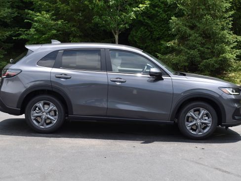 New 2027 Honda HR-V LX image 9