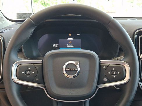 Certified 2026 Volvo XC40 B5 Core w/ Climate Package AWD/4WD image 13