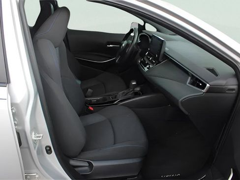 Used 2022 Toyota Corolla SE image 19