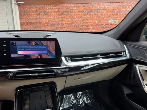 Certified 2025 BMW X1 xDrive28i w/ Technology Package image 16