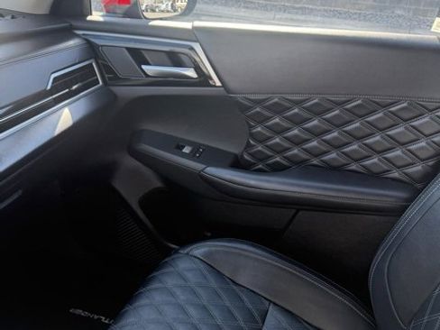 Used 2024 Mitsubishi Outlander SEL image 32