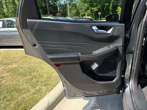 Used 2023 Ford Escape Active w/ Tech Pack #2 FWD image 31