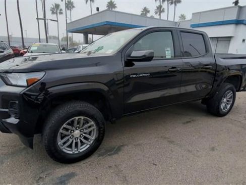 Used 2024 Chevrolet Colorado LT image 4