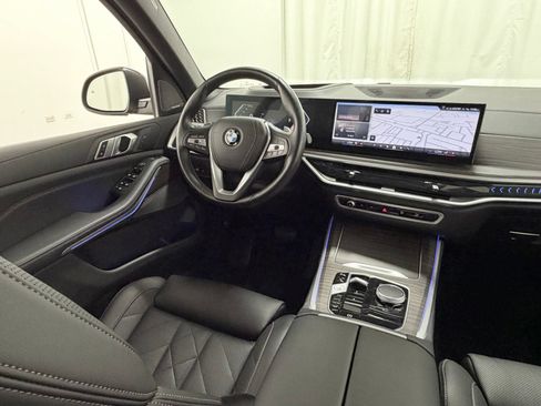 Used 2024 BMW X5 xDrive40i w/ Premium Package AWD/4WD image 10