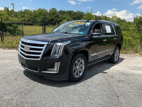 Used 2019 Cadillac Escalade Premium Luxury AWD/4WD image 1