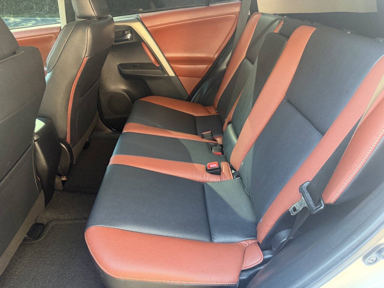 Used 2013 Toyota RAV4 Limited AWD/4WD image 12