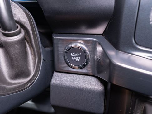Used 2025 Ford F250 Lariat AWD/4WD image 33