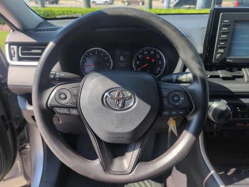 Certified 2021 Toyota RAV4 LE w/ Carpet Mat Package (TMS) image 17