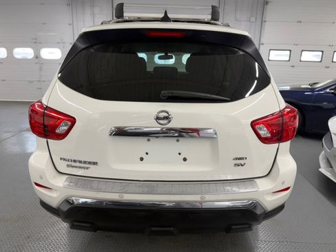 Used 2018 Nissan Pathfinder SV AWD/4WD image 9