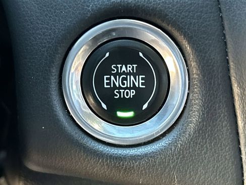 Used 2022 Chevrolet Suburban Premier image 17