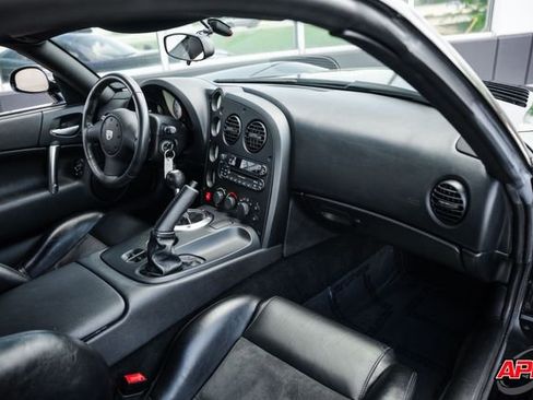 Used 2006 Dodge Viper SRT-10 RWD image 22