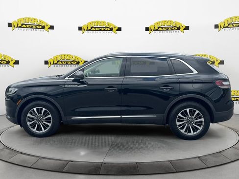 Used 2022 Lincoln Nautilus FWD w/ Premium Package image 2