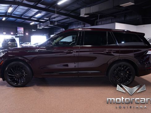 Used 2023 Lincoln Aviator Reserve w/ Jet Package image 4