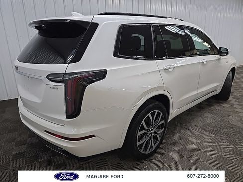 Used 2021 Cadillac XT6 Sport AWD/4WD image 12