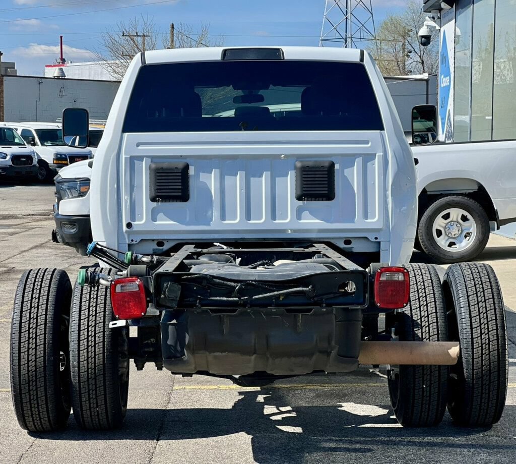 Used 2022 RAM 3500 Tradesman w/ Chrome Appearance Group AWD/4WD image 5