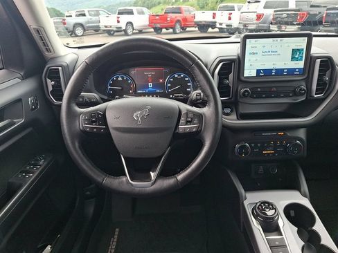 Used 2023 Ford Bronco Sport Outer Banks w/ Tech Package AWD/4WD image 11