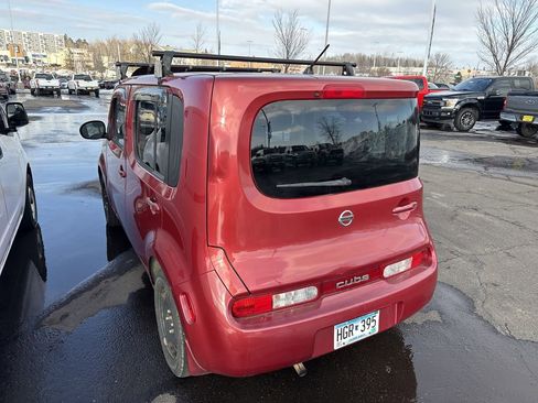 Used 2010 Nissan Cube 1.8 S w/ Interior Illumination Pkg image 4