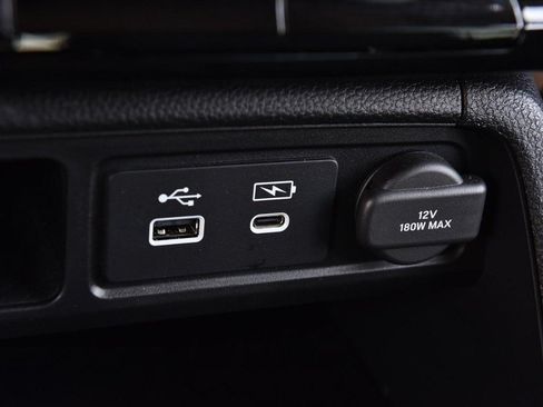 Certified 2025 Honda Pilot Touring image 17
