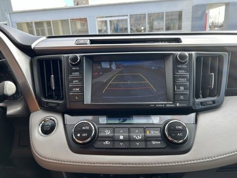 Used 2018 Toyota RAV4 Limited image 46