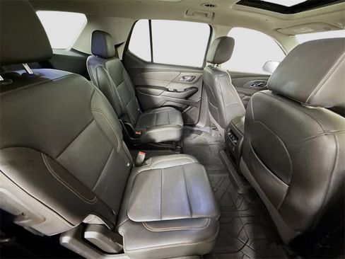 Used 2020 Chevrolet Traverse Premier image 23