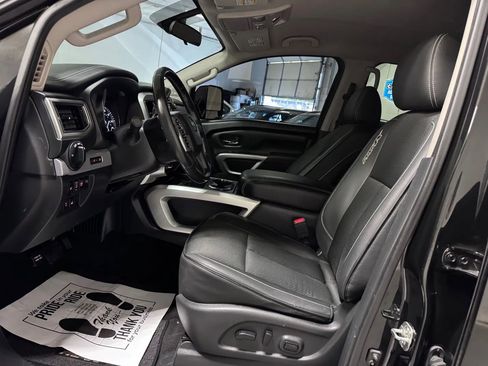 Used 2019 Nissan Titan PRO-4X w/ Pro-4x Utility Package AWD/4WD image 16