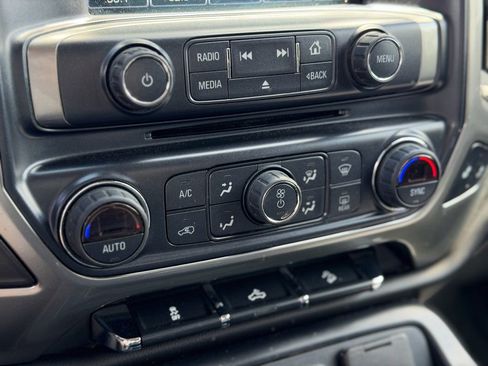 Used 2018 Chevrolet Silverado 1500 LT w/ Texas Edition AWD/4WD image 13