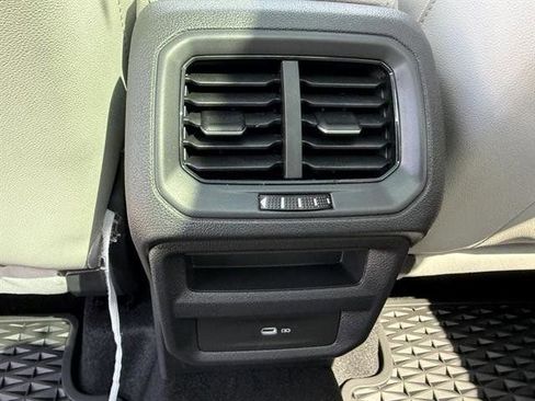 New 2025 Volkswagen Taos SE image 25