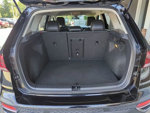 Used 2023 Volkswagen Taos SE w/ Black Wheel Package image 29