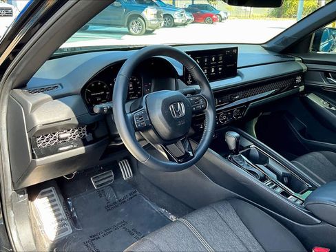 Used 2024 Honda Accord Sport image 33