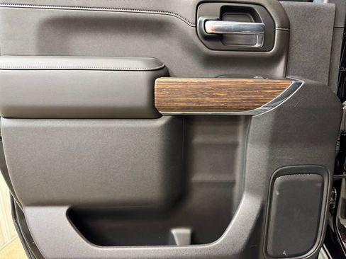 Used 2022 Chevrolet Silverado 3500 High Country image 16