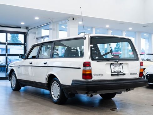 Used 1990 Volvo 240 DL image 33