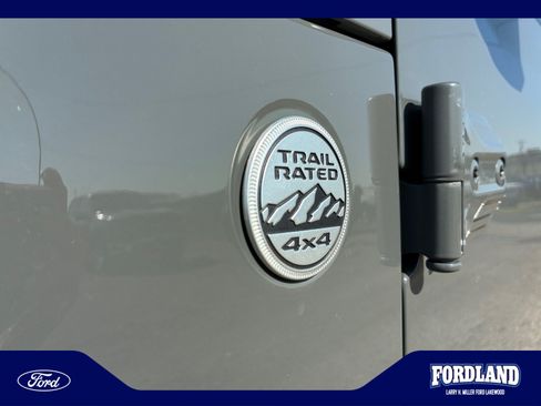 Used 2020 Jeep Wrangler Unlimited Sahara AWD/4WD image 23