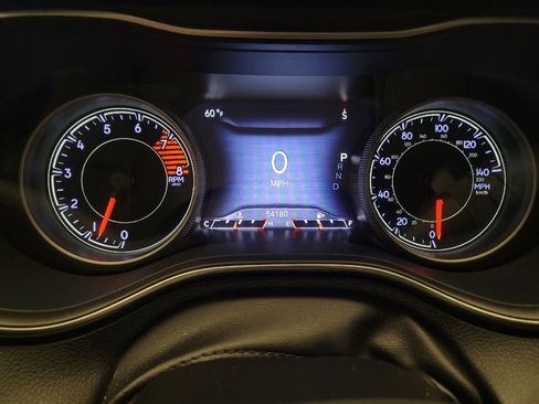 Used 2019 Jeep Cherokee Limited image 23