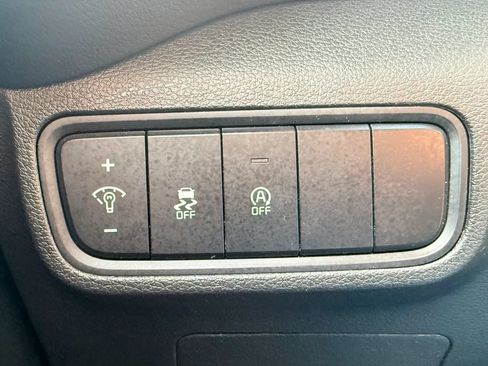 Used 2024 Kia Soul LX w/ Option Group 015 FWD image 27