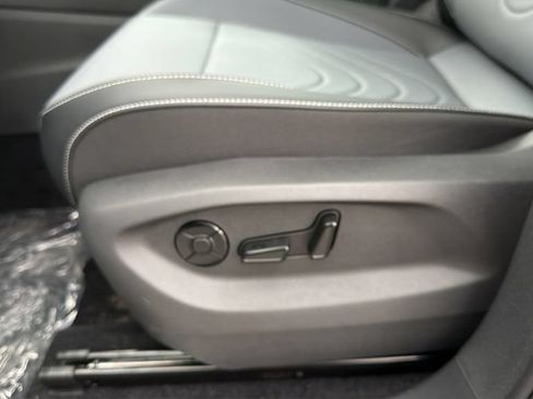 New 2026 Volkswagen Tiguan SE AWD/4WD image 17