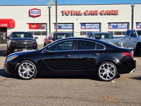 Used 2017 Buick Regal GS w/ Driver Confidence Package #1 FWD image 2