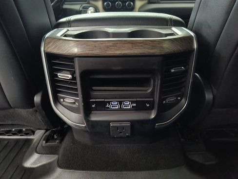 Used 2019 RAM 1500 Laramie AWD/4WD image 28