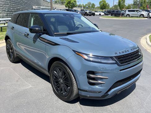 Used 2025 Land Rover Range Rover Evoque Dynamic SE image 8