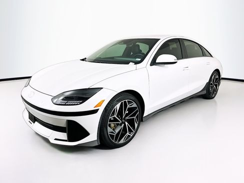 Used 2024 Hyundai Ioniq 6 SEL AWD/4WD image 3