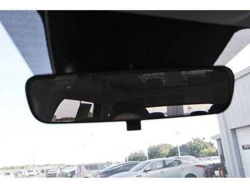 Certified 2025 Kia Sorento S w/ Panoramic Sunroof Package FWD image 25
