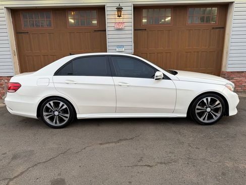 Used 2015 Mercedes-Benz E 350 4MATIC image 2
