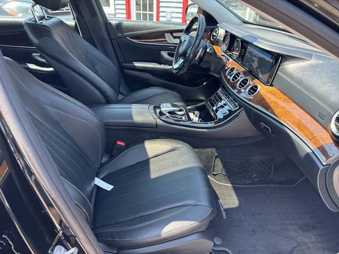 Used 2017 Mercedes-Benz E 300 E 300 4MATIC Sedan 4D image 26