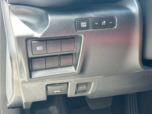 Used 2023 Lexus IS 300 w/ Comfort Package RWD image 29