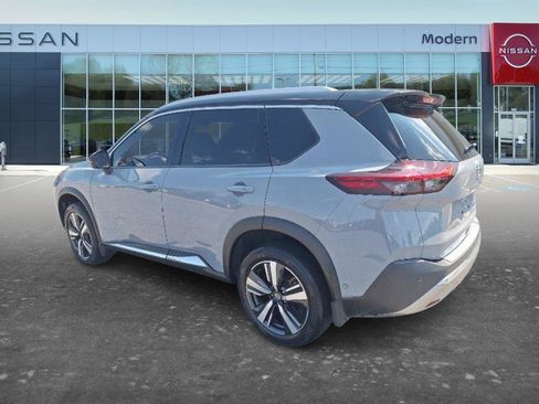 Used 2021 Nissan Rogue Platinum FWD image 6