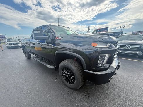 Used 2022 Chevrolet Silverado 3500 LTZ w/ LTZ Plus Package AWD/4WD image 1